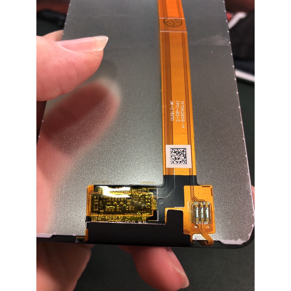 màn hình oppo a3s thay thế cho màn hình bị rơi vỡ hỏng hiển thị