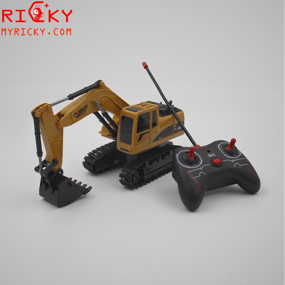 Xe múc điều khiển pin thường BC1022