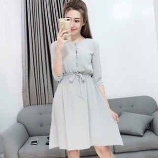 Đầm xoè xám nút bọc
