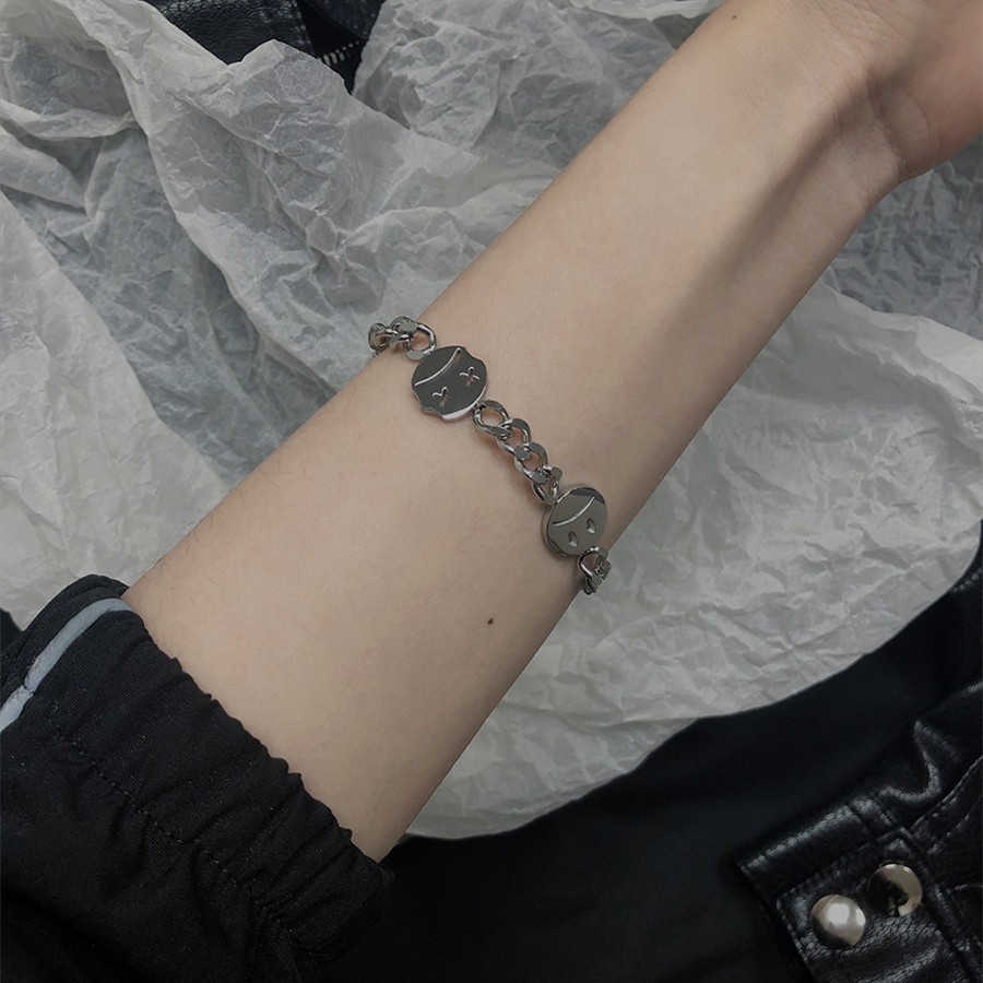 Vòng Tay Mặt Cười Bằng Thép Titanium B901