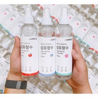 Xịt Thơm Quần Áo Hàn Quốc Fabric Perfume 250ml