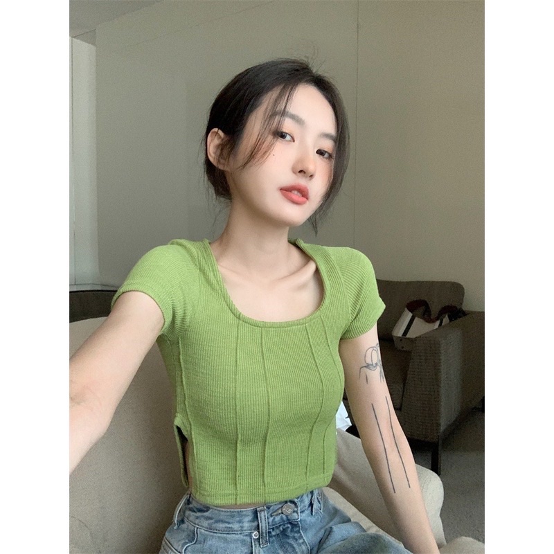 Áo thun nữ cổ vuông bo eo xẻ tà Michi, áo croptop nữ tay ngắn xẻ tà