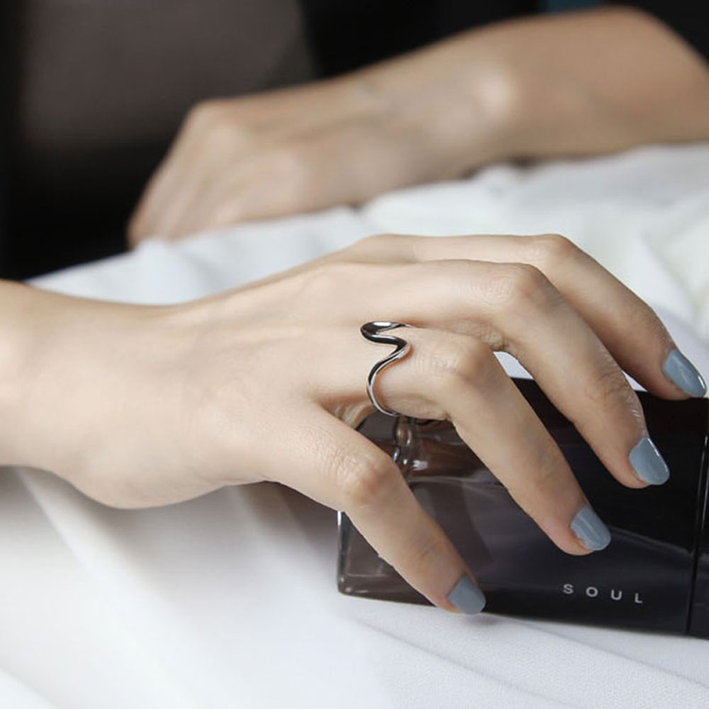 Nhẫn Thiết Kế Gợn Sóng Độc Đáo Phong Cách Cá Tính