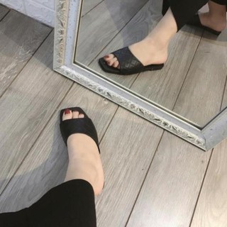 Dép quai Ngang nữ trần chỉ mới