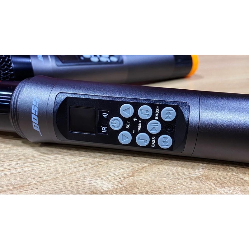 Micro karaoke đa năng cao cấp Boss QM-71