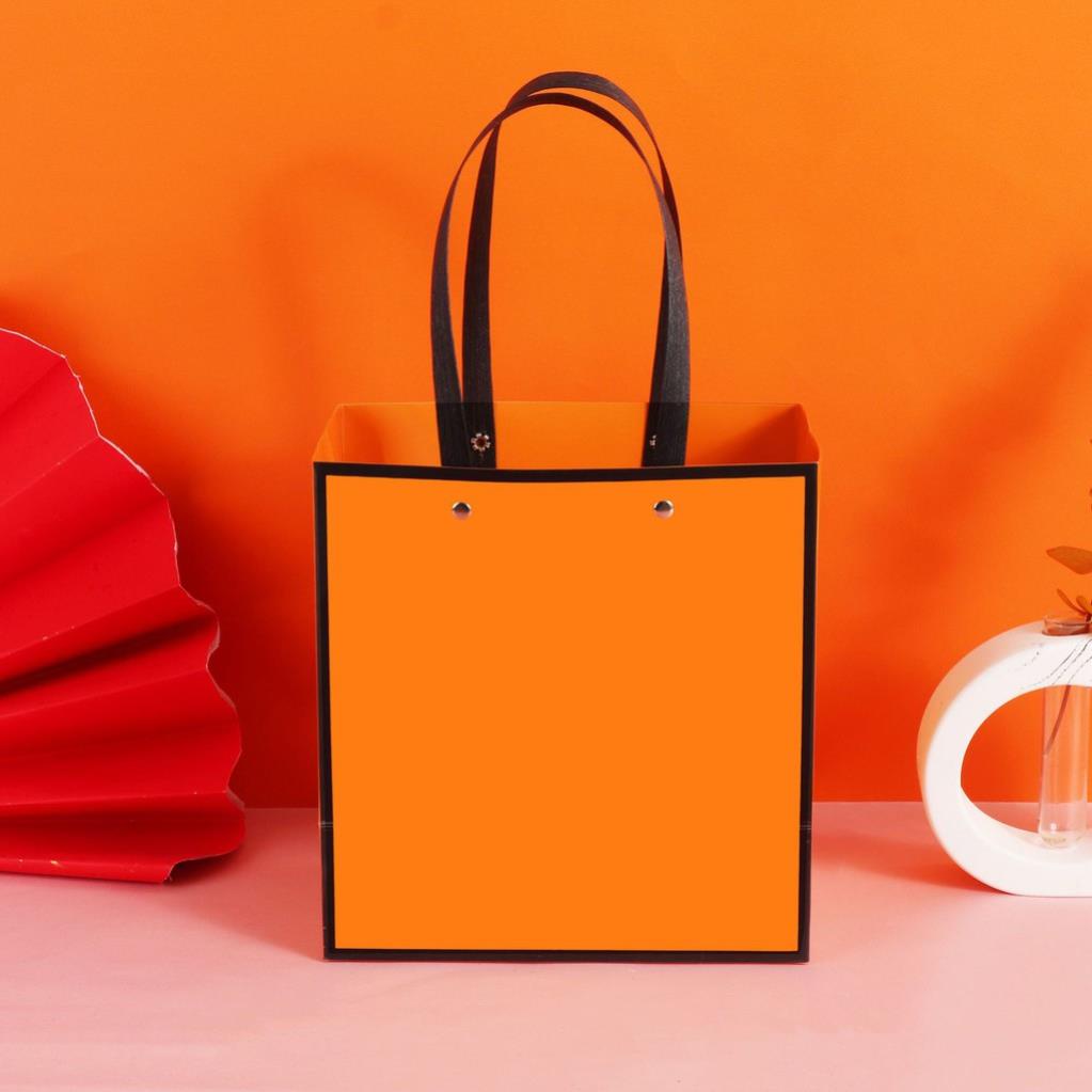 Hộp quà tặng hộp quà sinh nhật hộp cứng có túi xách màu cam BHOME HQ10, Hình vuông KT 17*17*10cm