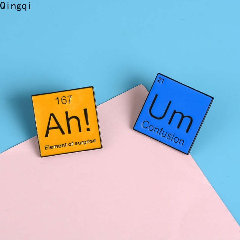 Ghim cài áo MISS ZOE tráng men in họa tiết hóa học Ah Um