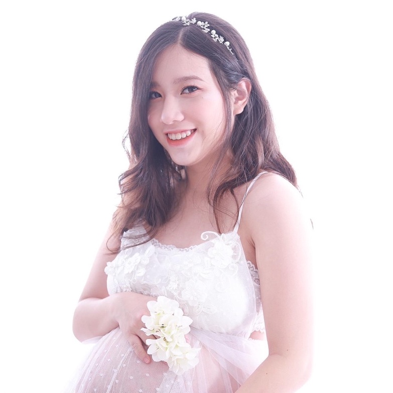 Vòng hoa đá trắng siêu xinh 🌟