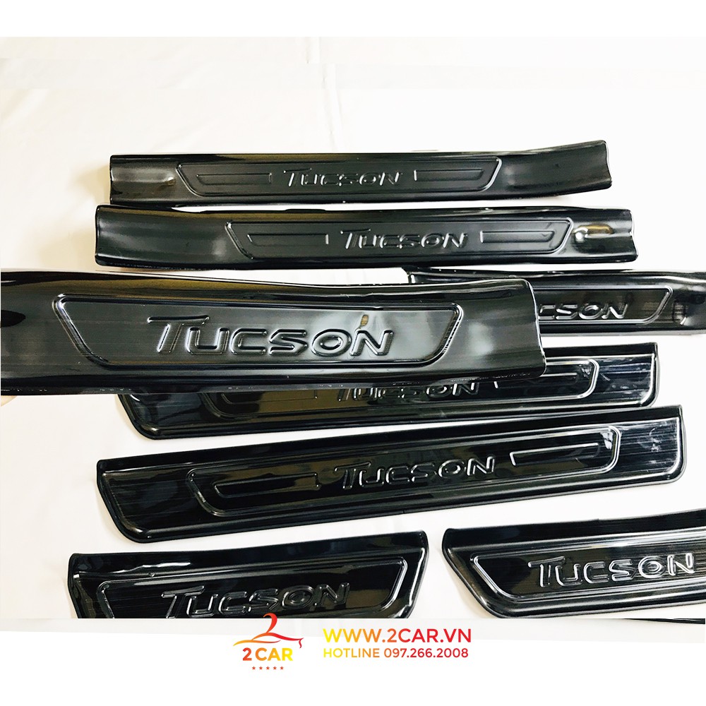 Ốp Bậc Cửa, Nẹp Bước Chân Trong, Ngoài Xe Hyundai Tucson 2016-2021, chất liệu Titan