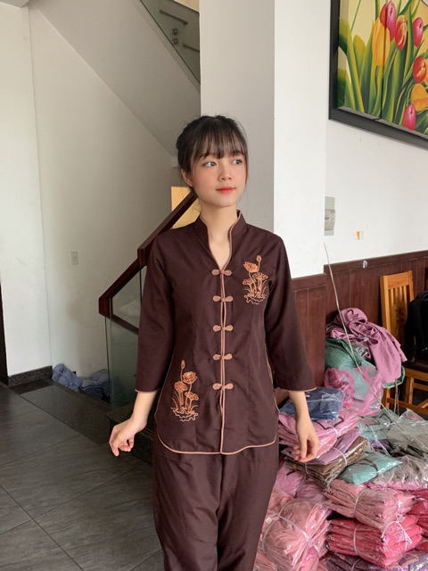 Thời trang nữ đi chùa _đồ đi chùa _ áo lam cổ tàu nữ thêu sen