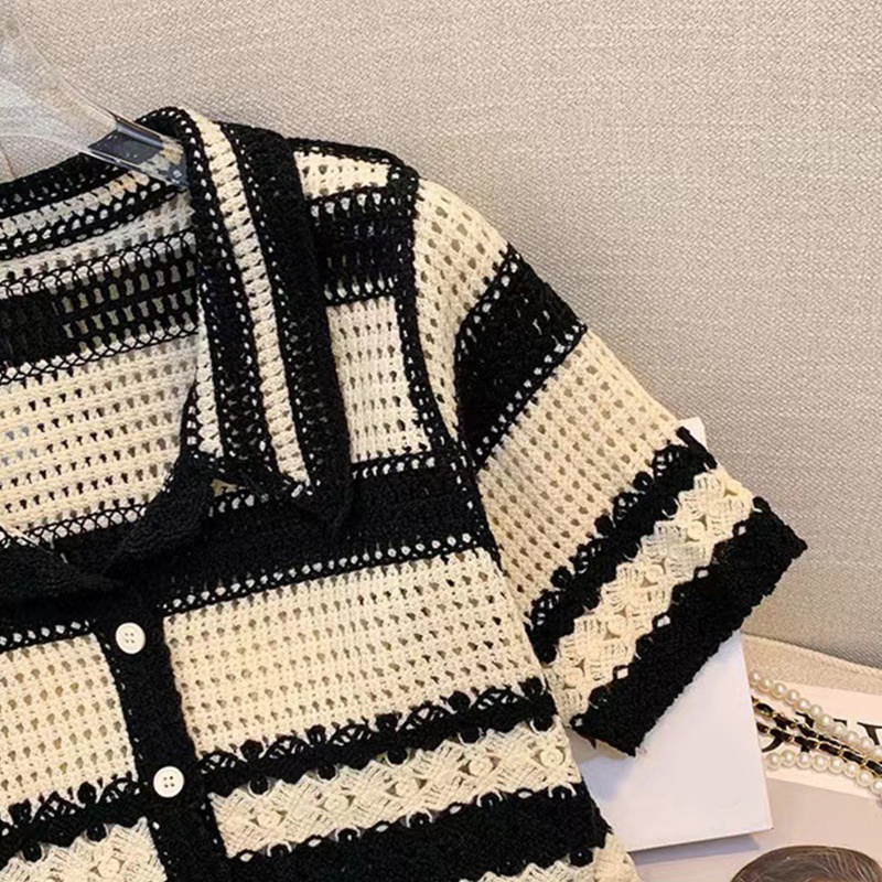 Brroa Áo Croptop Dệt Kim Ngắn Tay Họa Tiết Kẻ Sọc Phối Nút Thời Trang Cho Nữ