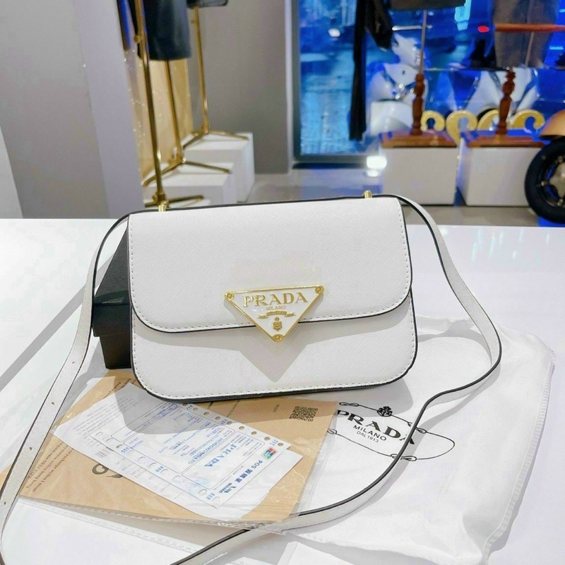 Túi chữ P khoá nhọn size 21 có hộp
