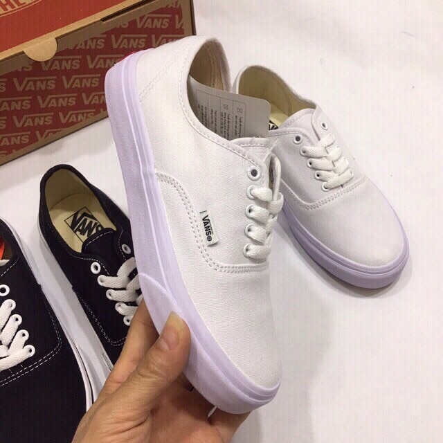 GIÀY THỂ THAO NAM NỮ