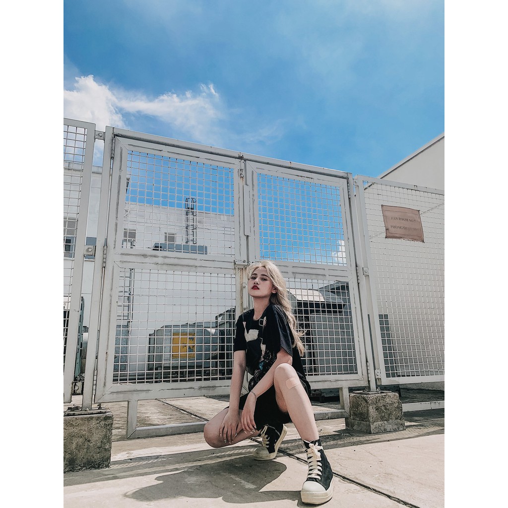 Áo phông cổ tròn unisex MIKENCO Illusion 2