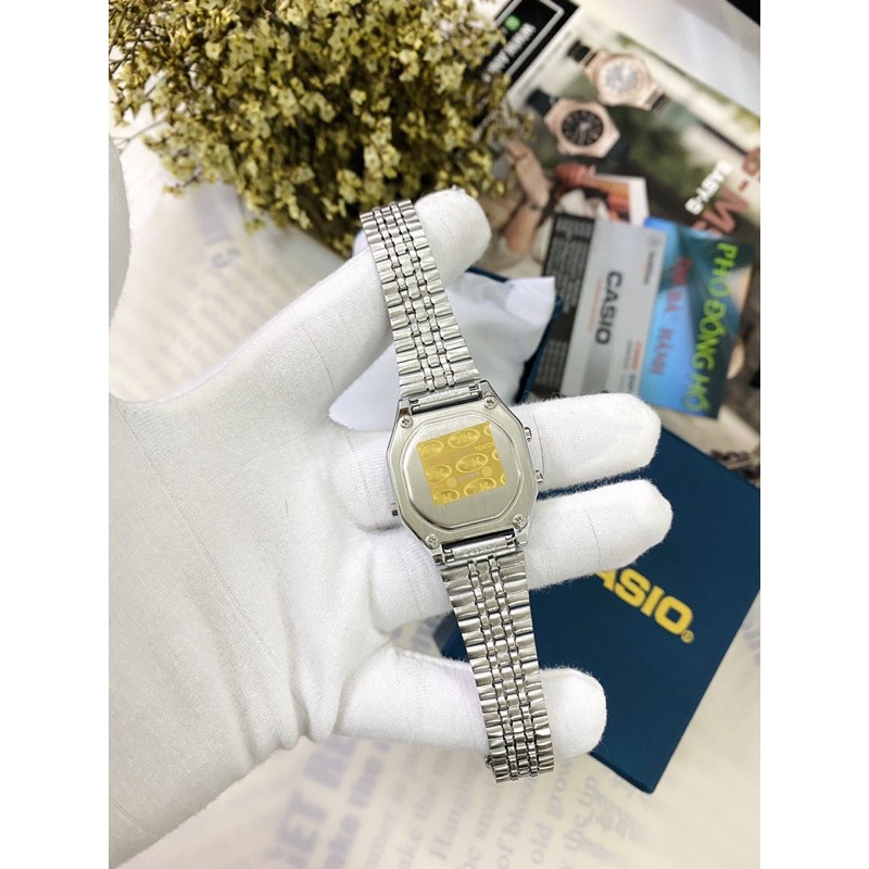 Đồng hồ nữ dây kim loại Casio Anh Khuê LA680WA-2CDF