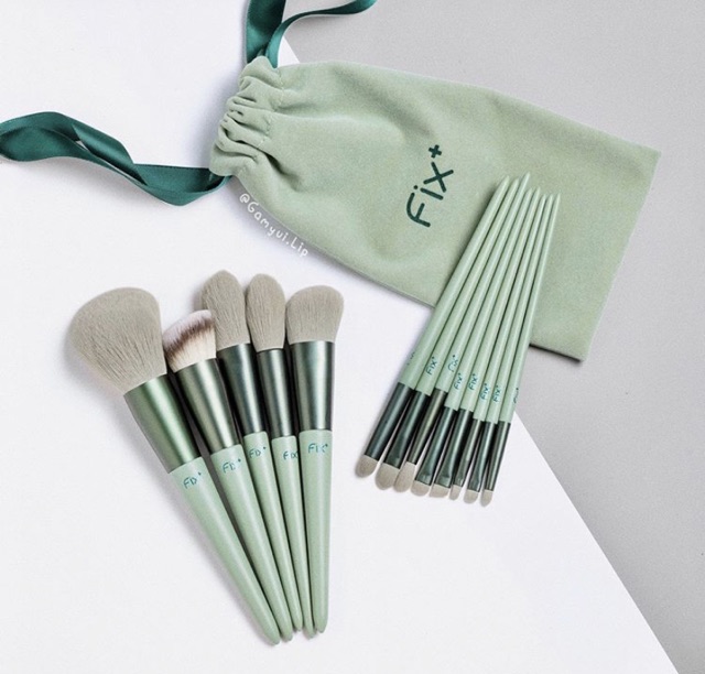 BỘ CỌ TRANG ĐIỂM 13 CÂY FIX KÈM TÚI