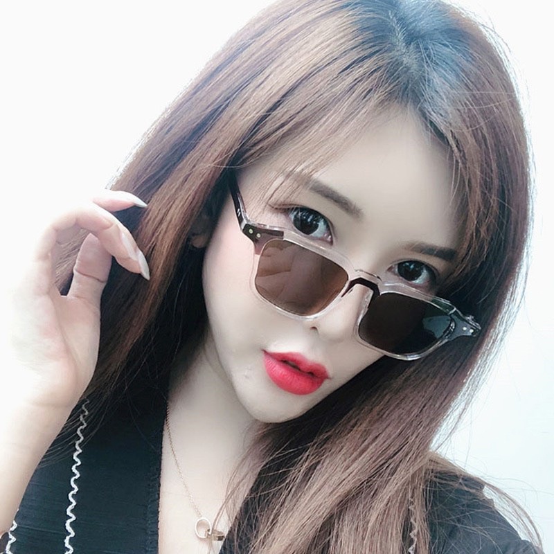 Kính màu tình yêu hàn quốc