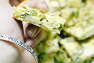 BÁNH NGÓI HẠNH NHÂN