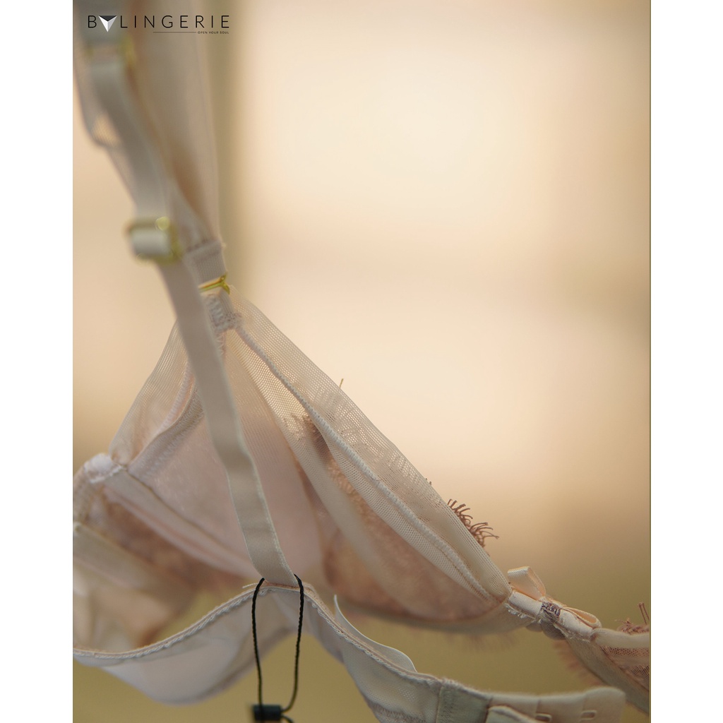 Bộ đồ lót ren nữ BY LINGERIE màu hồng nude có gọng không độn mút B189 | BigBuy360 - bigbuy360.vn