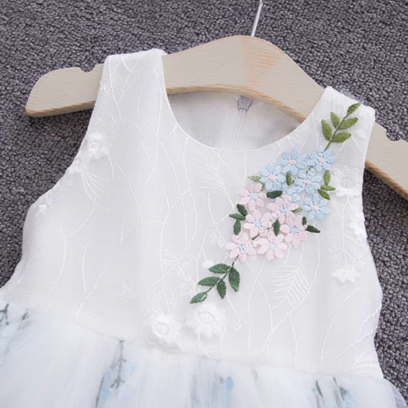 Đầm bé gái thêu hoa phối lưới