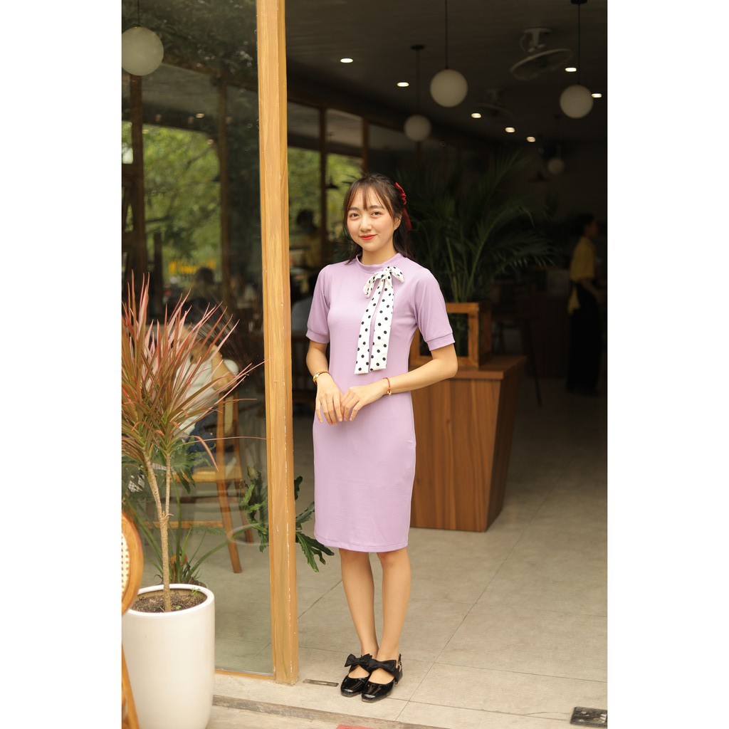 Váy len tăm cổ khăn lụa chấm bi