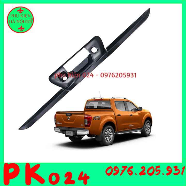 [Navara Đen] Ốp Tay Mở Cốp Xe - Nissan Navara Đen