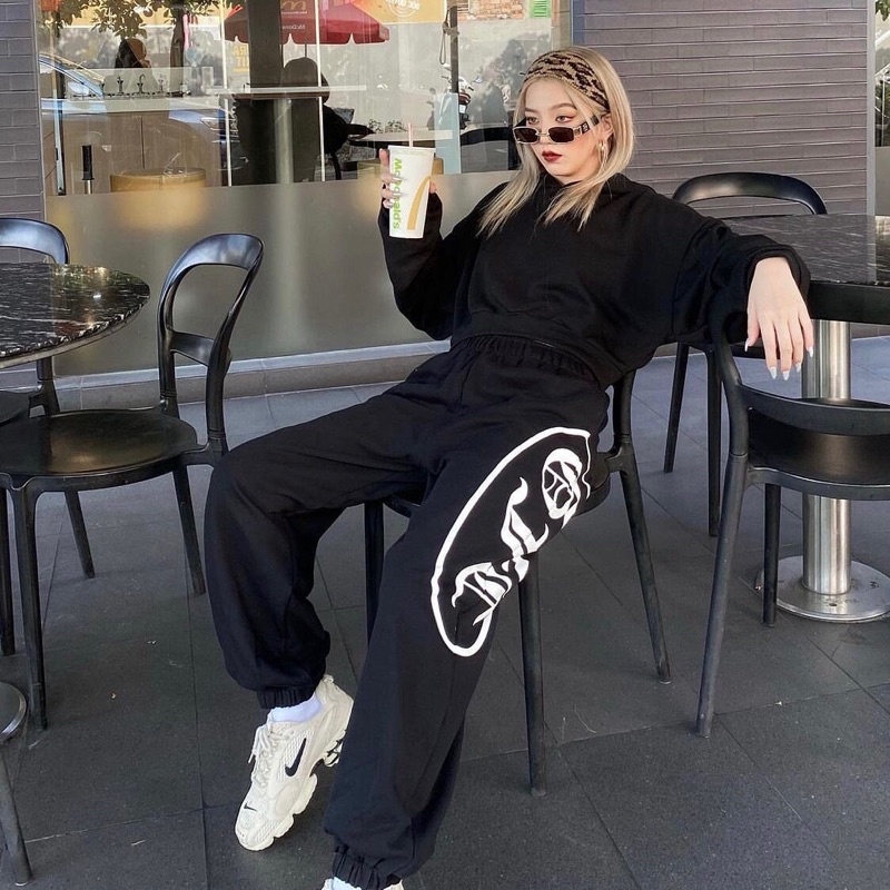 Áo hoodie croptop Gumfresh