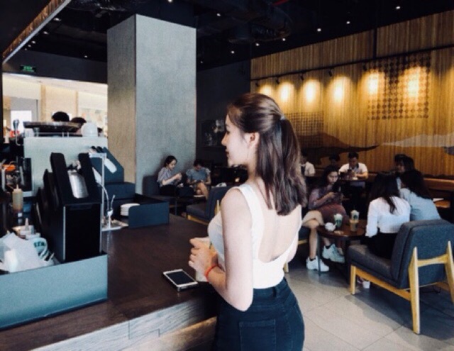 Áo ba lỗ khoét lưng U | BigBuy360 - bigbuy360.vn