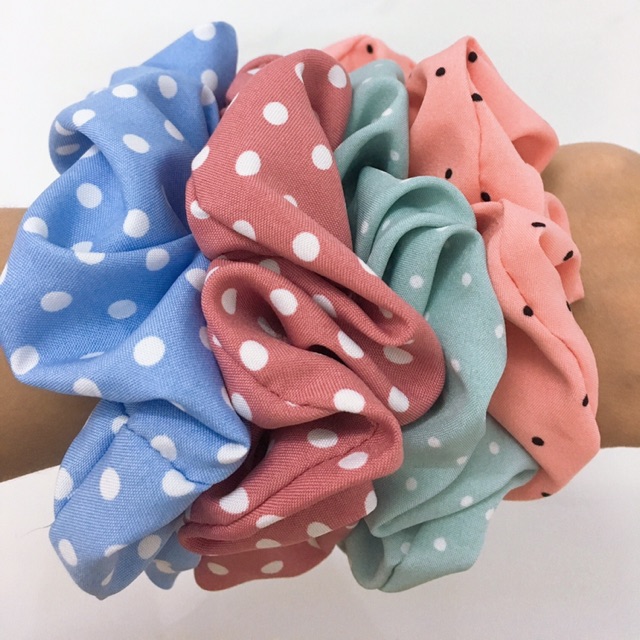 Buộc tóc Scrunchies mẫu mới (hình shop chụp thật)