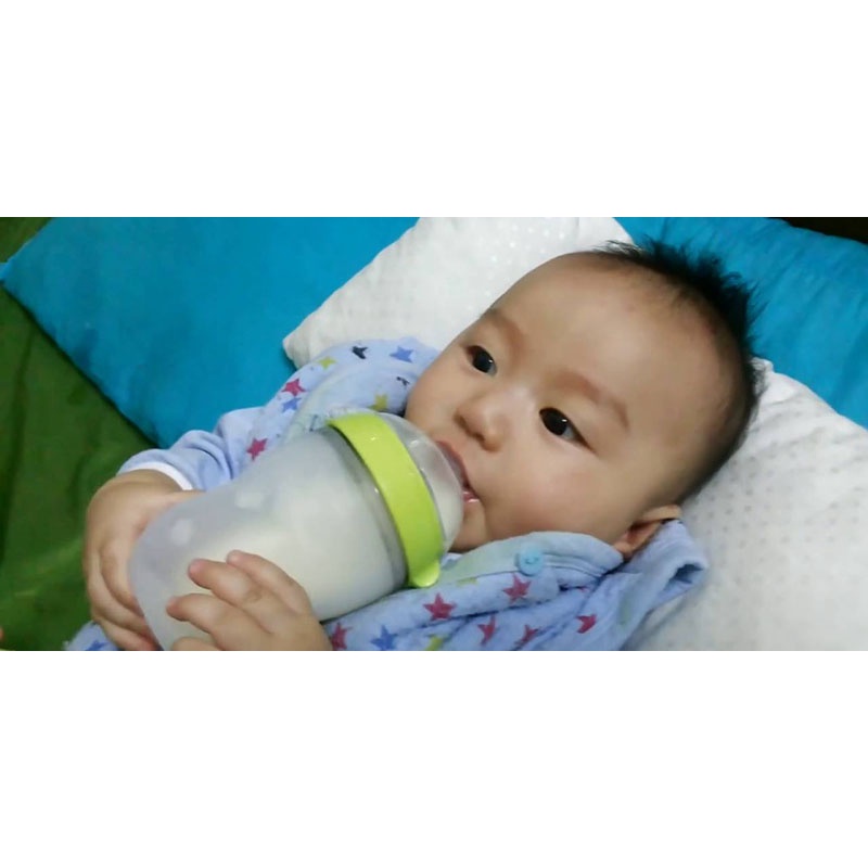 Bình sữa Silicone siêu mềm cho bé Cutivn