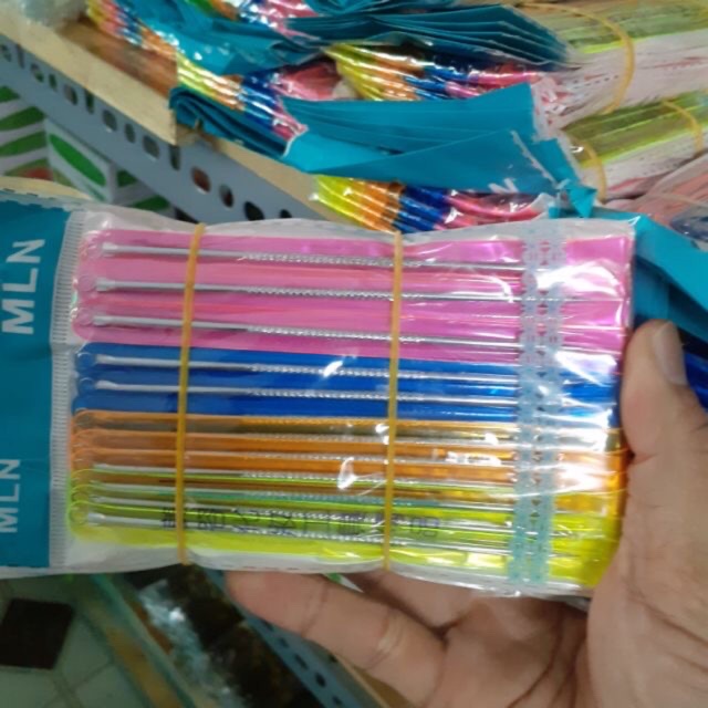 Cây nặn mụn , vỉ 12 cây
