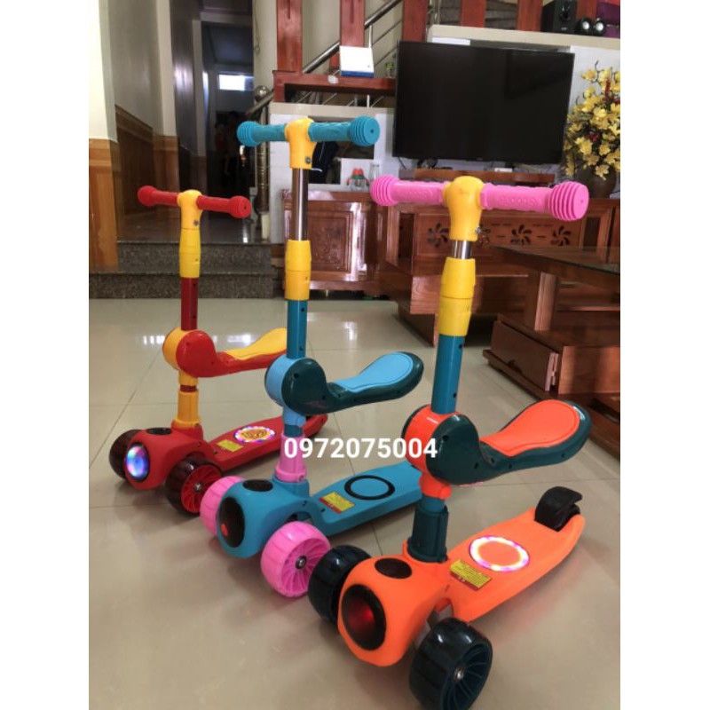 Xe trượt Scooter đa năng 2in1 có ghế ngồi phát nhạc và đèn cho bé