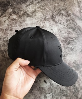 Nón dù adidas