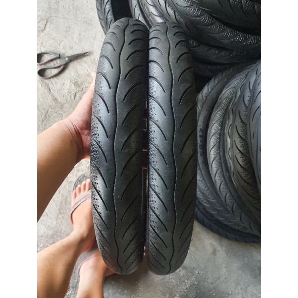 Cặp Vỏ Lốp maxxis 70/90-17 và 80/90-17..Gắn Wave,Dream,Sirut,Viva,cup...hàng tháo xe còn đẹp.giá rẻ