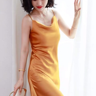 [sẵn] Váy 2 dây cổ đổ basic