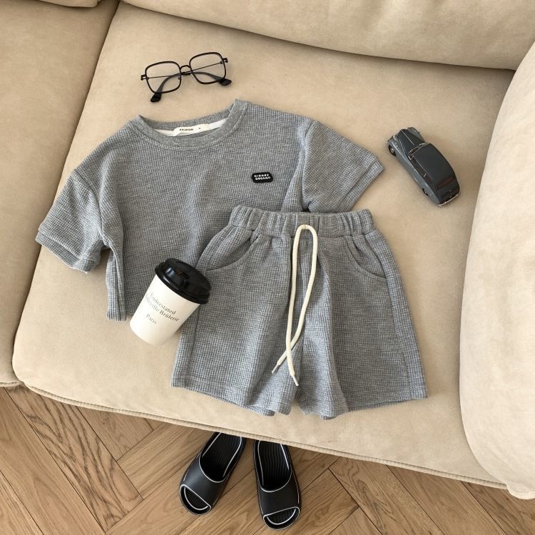 Set Áo Thun Tay Ngắn + Quần Short Thoáng Khí Màu Sắc Đơn Giản Thời Trang Mùa Hè Cho Bé