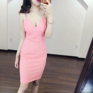 Đầm body 2 dây cúp ngực