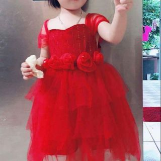 Váy thiết kế bé gái