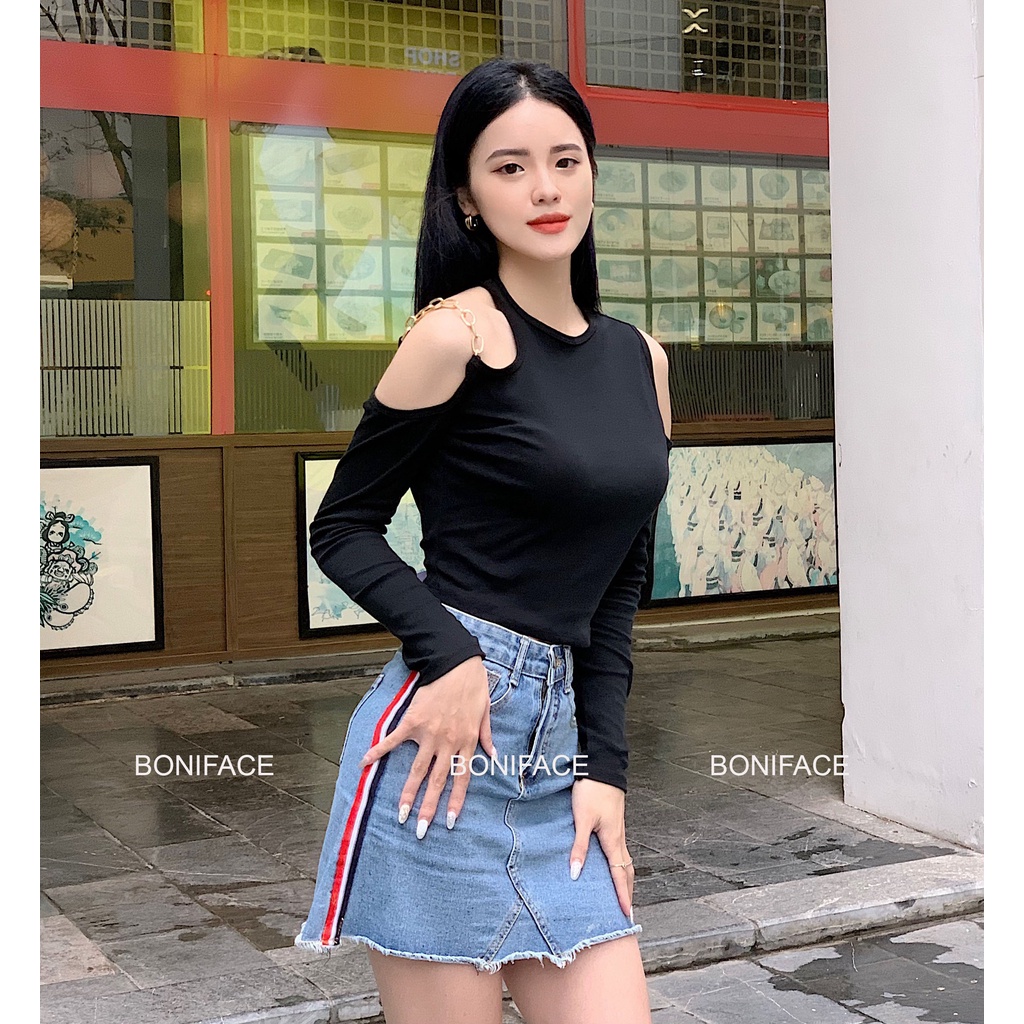 Áo croptop nữ tay dài hở vai Boniface Áo croptop hở vai kèm dây xích | BigBuy360 - bigbuy360.vn