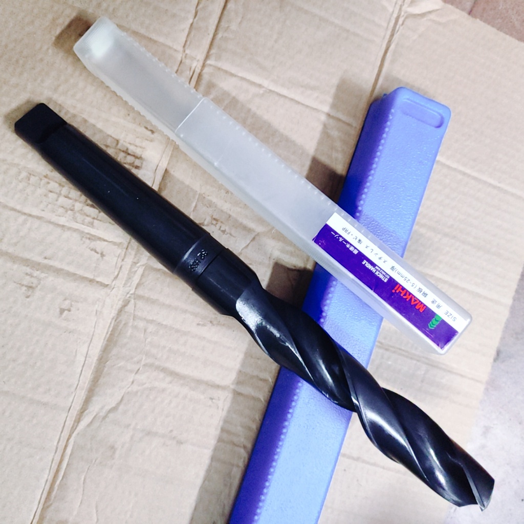 Mũi khoan chuôi côn 16mm, chuôi côn MT2, chiều dài lưỡi 120mm,chiều dài tổng 218mm