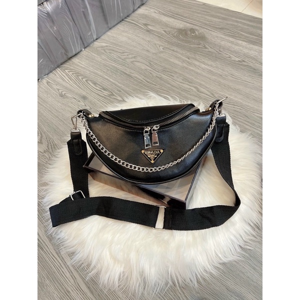 Túi đeo đeo chéo trăng khuyết prada mẫu mới ❣️freeship❣️