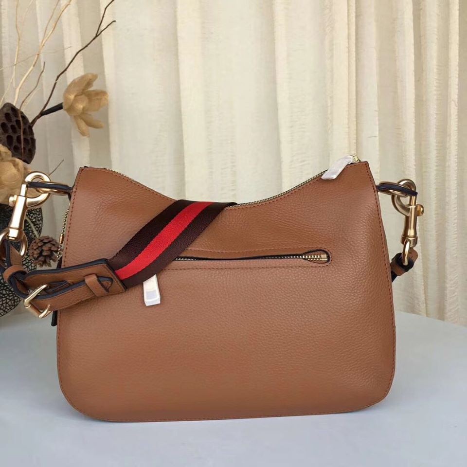 TÚI COACH THUYỀN HOBO JES code: F72702