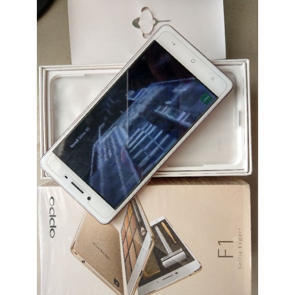 Điện thoại OPPO F1w chuyên gia Selfi