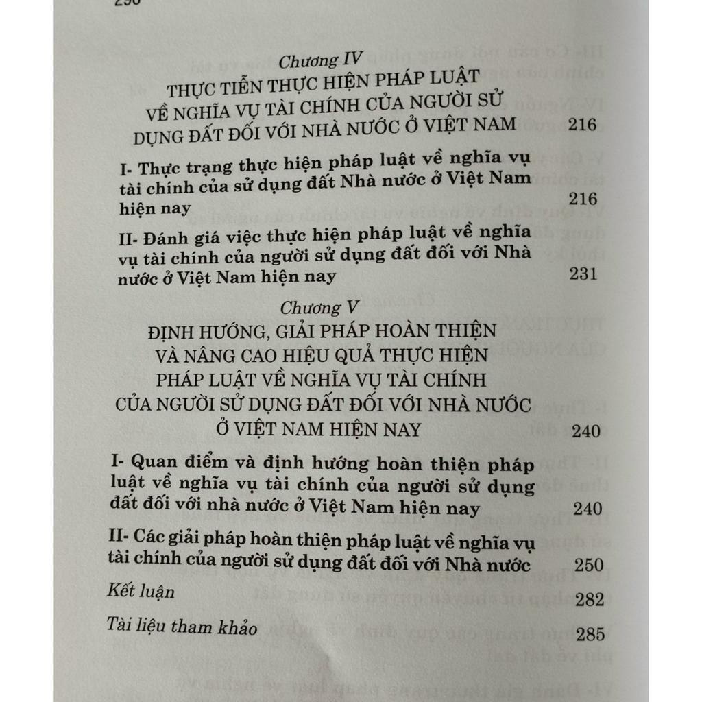 Sách - Pháp luật về Nghĩa vụ tài chính của người sử dụng đất đối với Nhà nước ở Việt Nam hiện nay