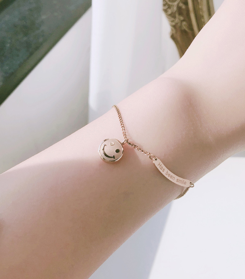 Korean smiley face 18K gold titanium steel female bracelet