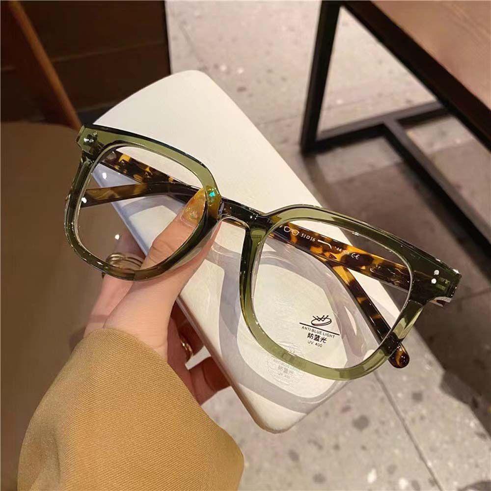 Kính Mát Nữ Gọng Vuông Màu Đen Chống Tia UV