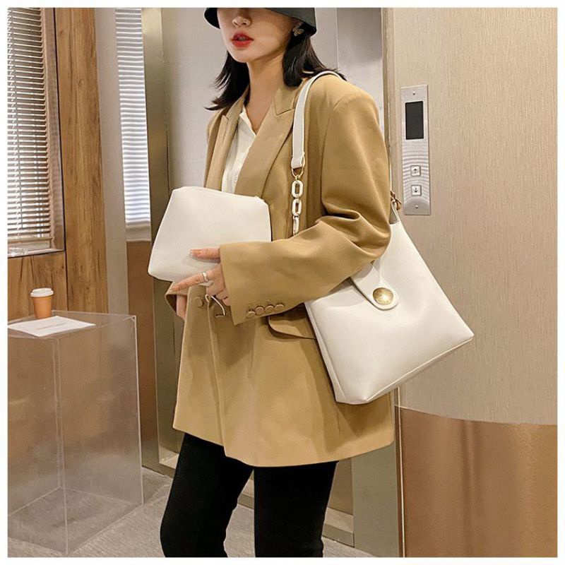 Set 2 trong 1 túi đeo chéo Hàn Ulzzang kèm ví cầm tay da mềm màu trắng nút tròn