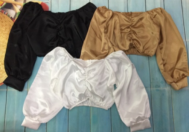 Áo croptop nút bọc, chất phi đẹp