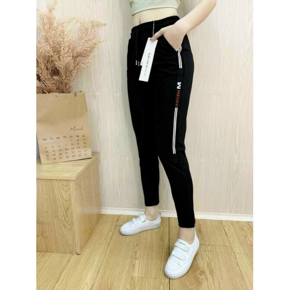 QUẦN BAGGY UMI SỌC THỂ THAO GẤU SUÔNG