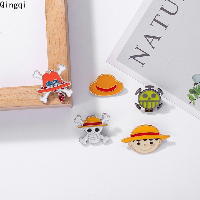 Ghim cài áo Miss Zoe phong cách phim hoạt hình One Piece